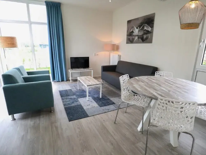 Modern Holiday Home With Dishwasher