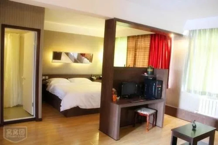Rongcheng Mint Hotel