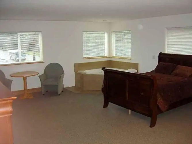 Economy room