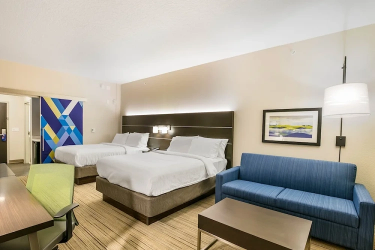 Quadruple Suite