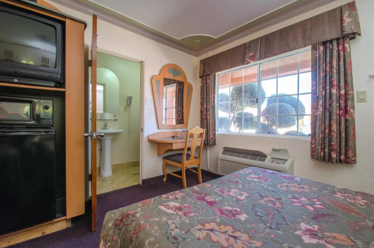 Economy Inn