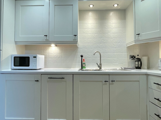 Modern 1 Bed Flat in Barnsley