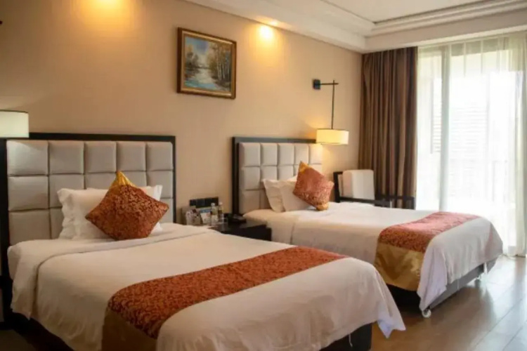 Days Hotel Hainan Baoting