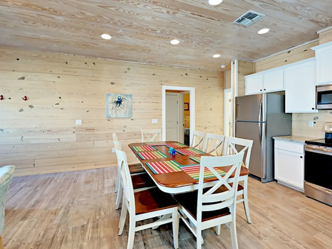 The Lemony Anemone - Three Bedroom Townhome