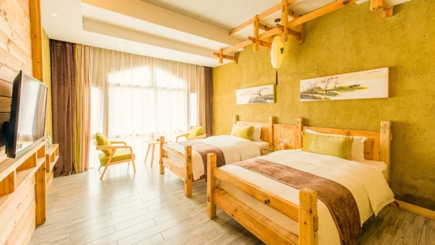 Standard Twin room with river view