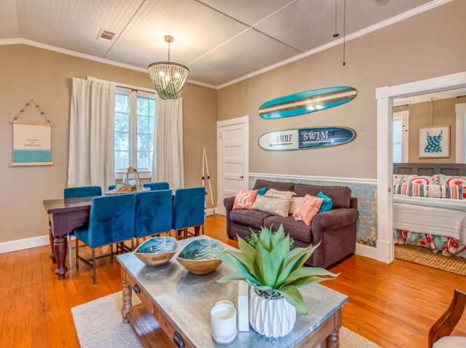 Latitude Adjustment Carriage House