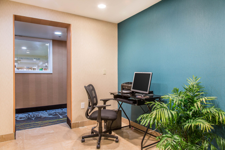 Quality Inn & Suites Middletown - Newport photo 12