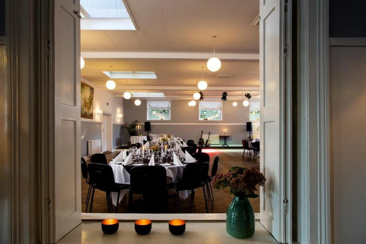 Flinchs Hotel