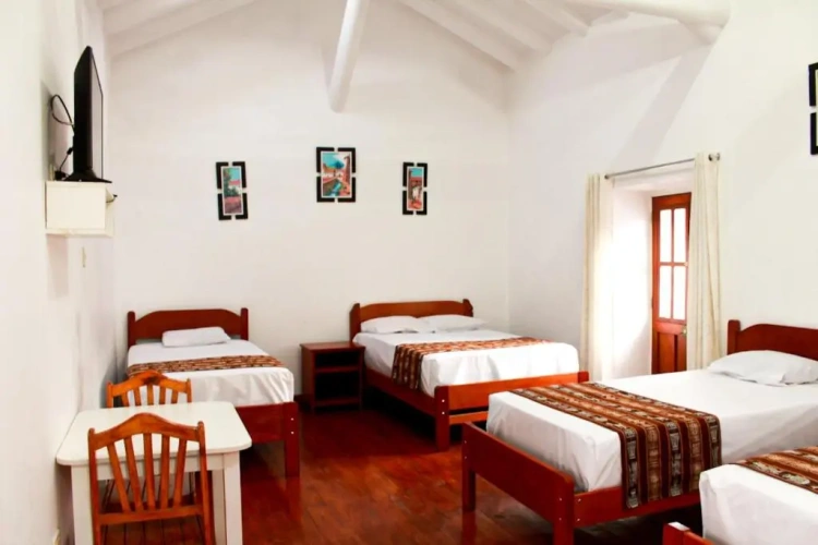 Standard Triple room with balcony