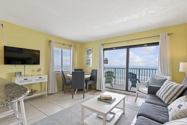 Suite with balcony