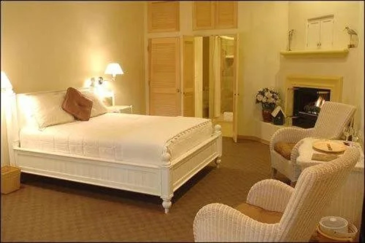 Petit Logis Inn