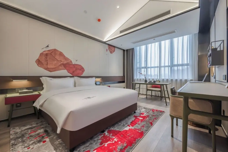 Classic Double room with city view