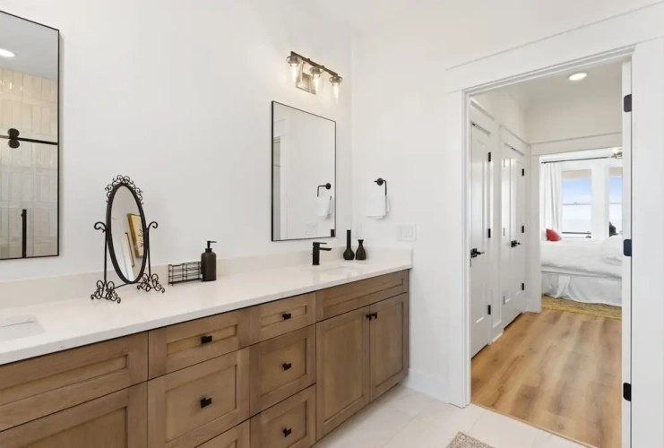 4 Bedrooms Cottage