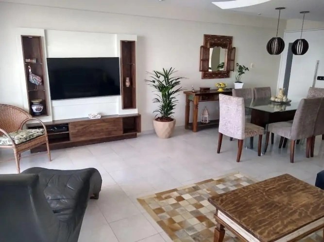 2 Bedrooms Apartment beachfront
