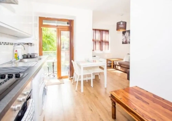 1 Bedroom Deluxe Apartment with balcony and with garden view