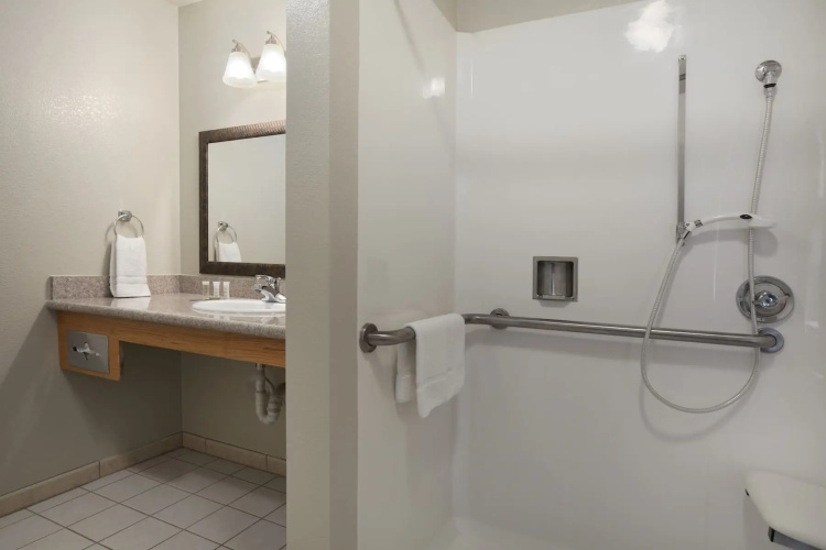 Super 8 By Wyndham Vallejo/Napa Valley