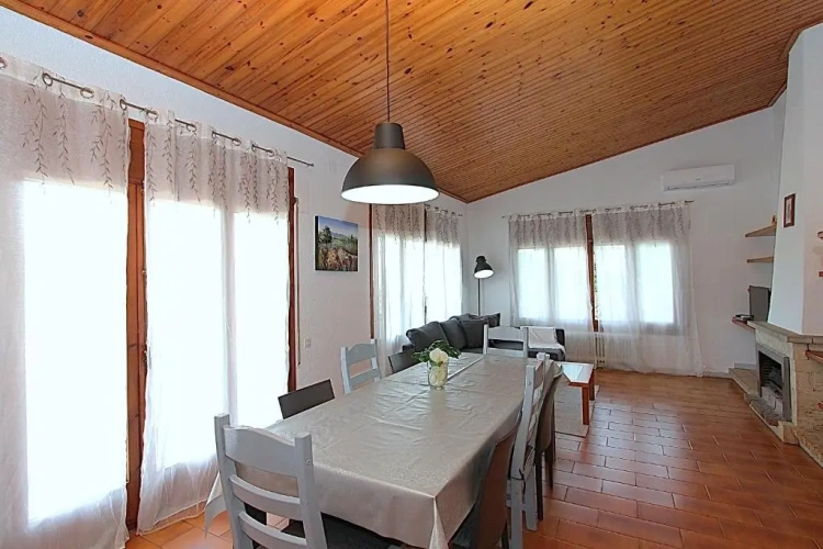 3 Bedrooms Villa