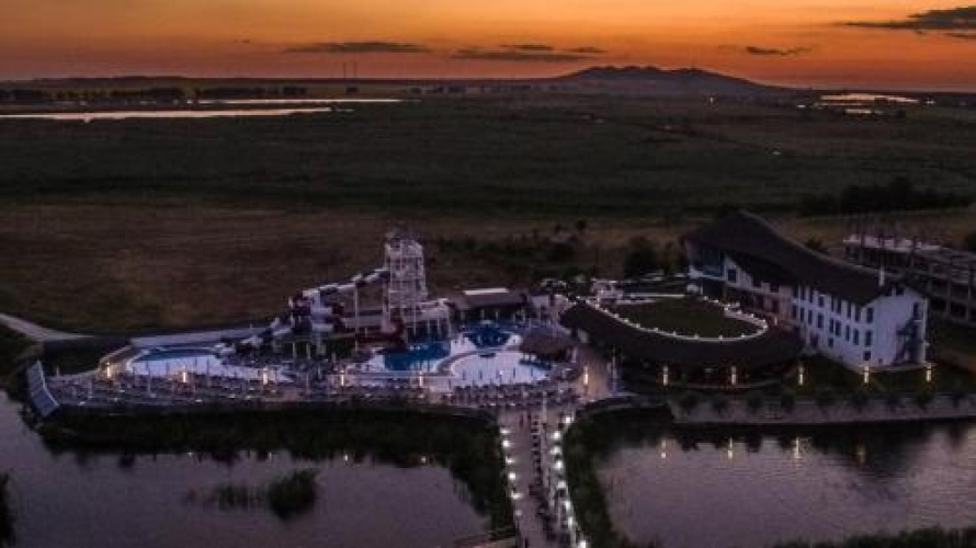 Peninsula Resort