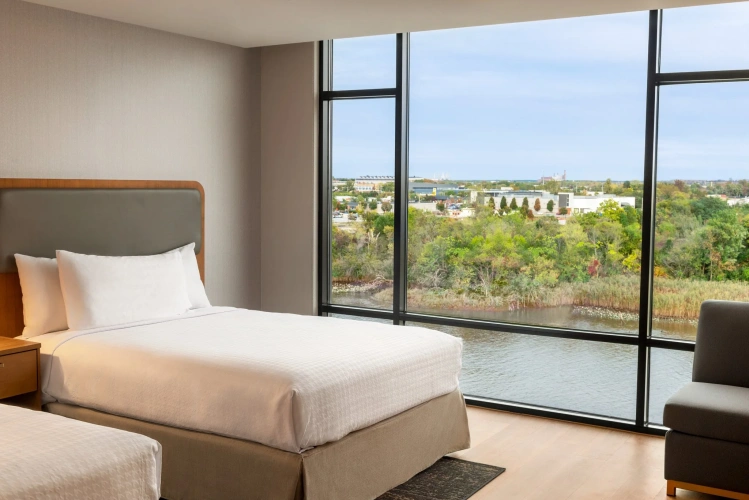 1 Bedroom Suite