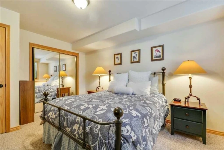 4 Bedrooms Cottage