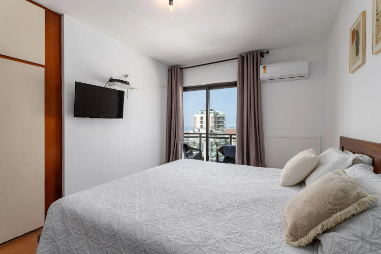 (902-B) Studio com Vista Mar e Comodidades