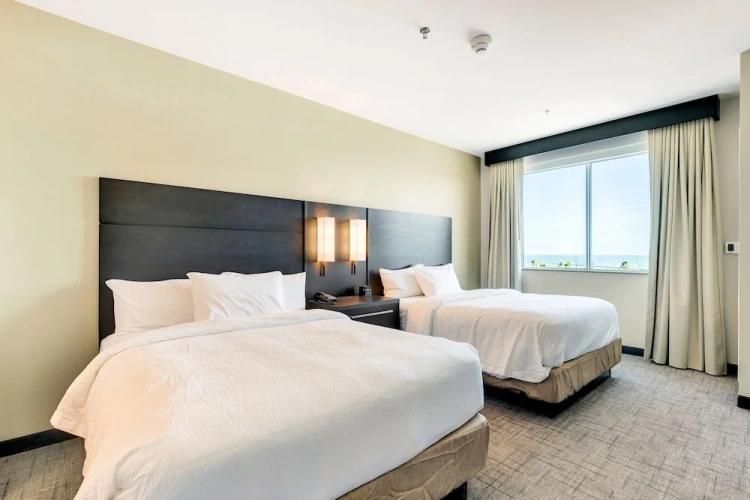 1 Bedroom Suite with bay view