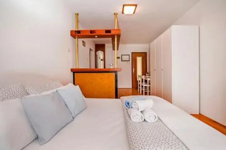 Apartments Carmelo
