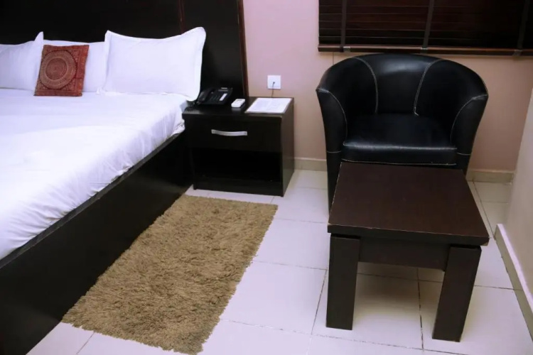 number95suites & hotel