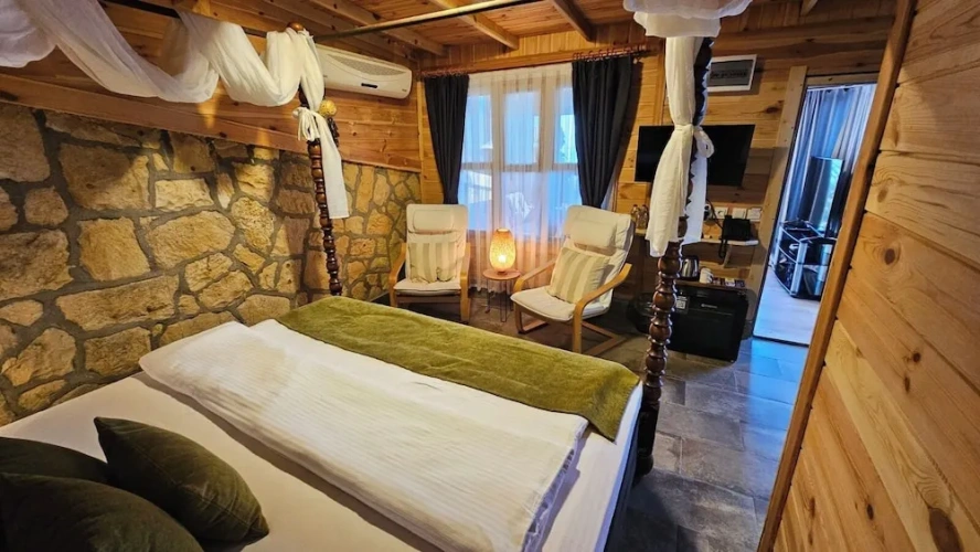 Deluxe Bungalow