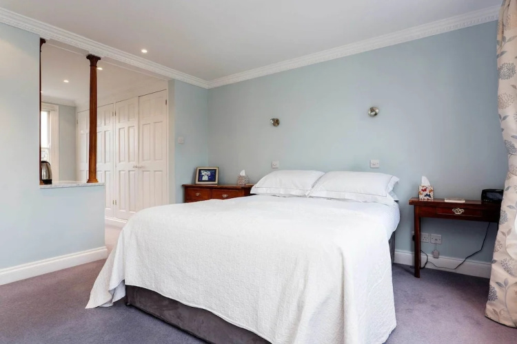 Kennington Town House