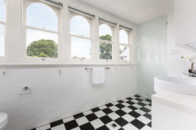 Executive Studio With Patio Near Trains