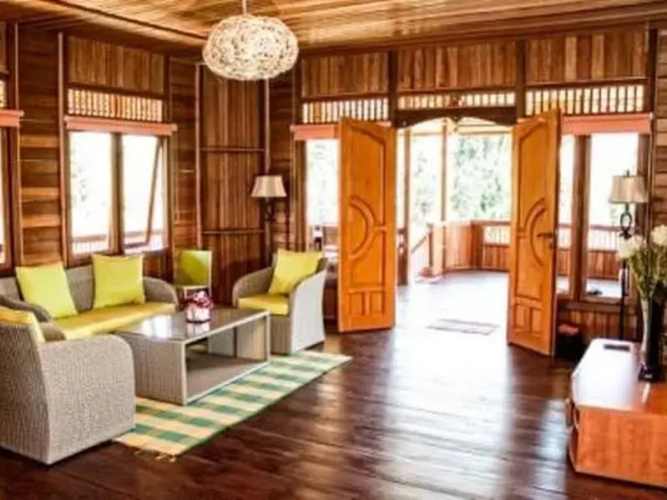 Roemah Kajoe Villa and Resto