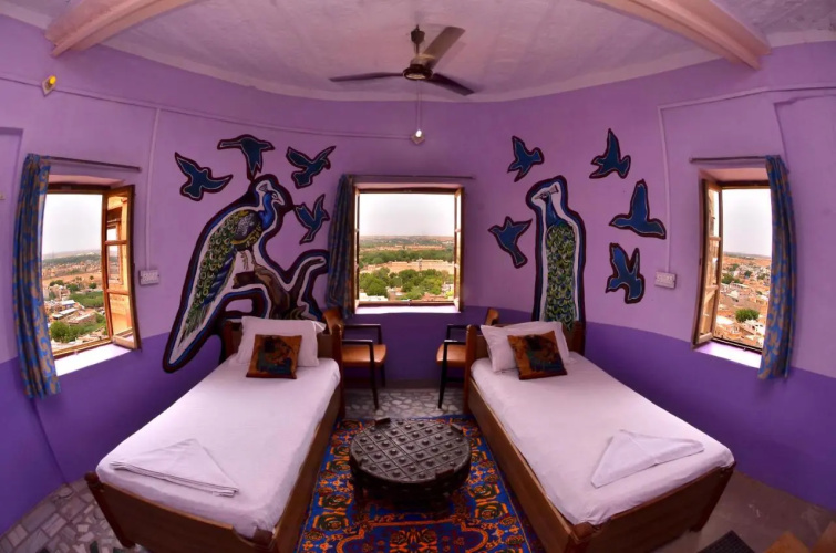 Deepak Hotel & Restaurant