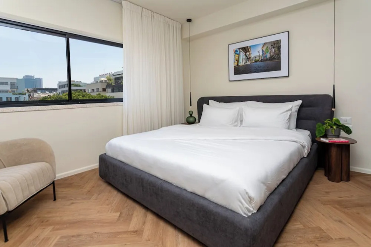 De Sheinkin Suites