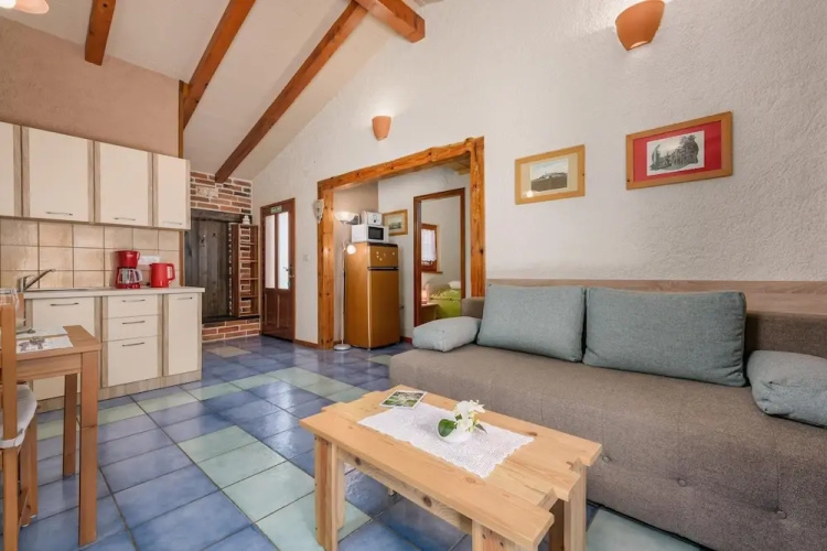 Nice Apartment With Pool