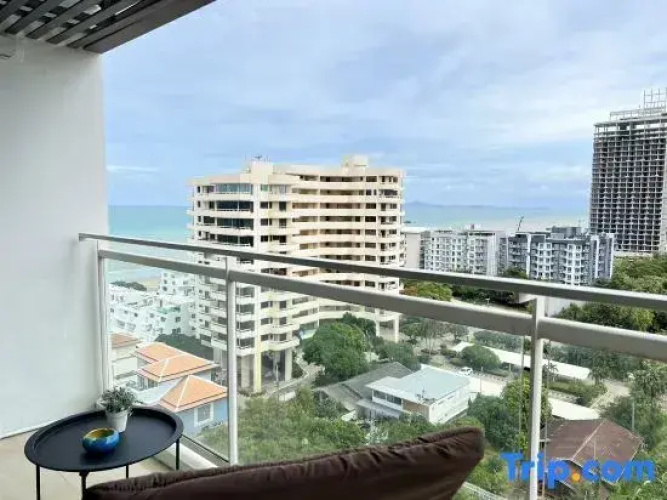 Veranda Residence 2Bed By Thita