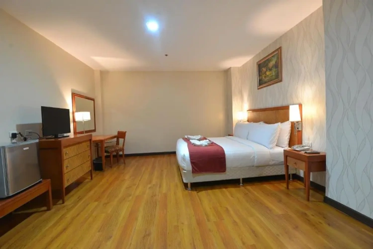 Premier room