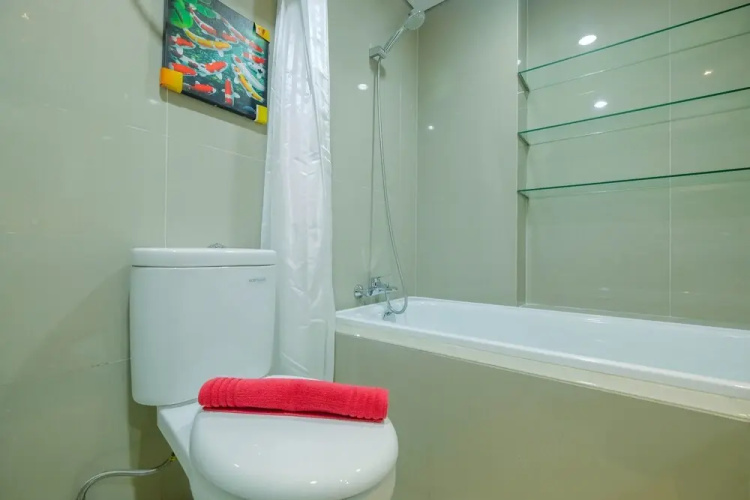 Trendy and Spacious Studio Azalea Suites Apartment