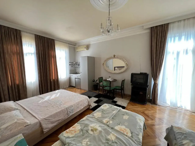 Kemeni Guest House