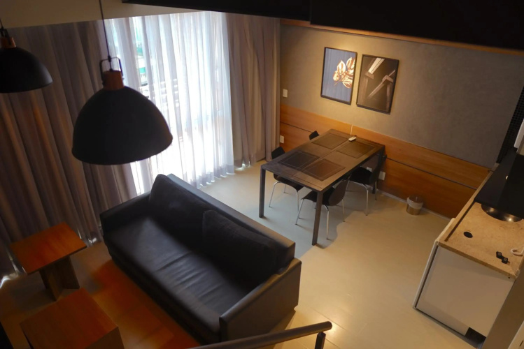 Duplex 2 dormitórios luxuoso 1113