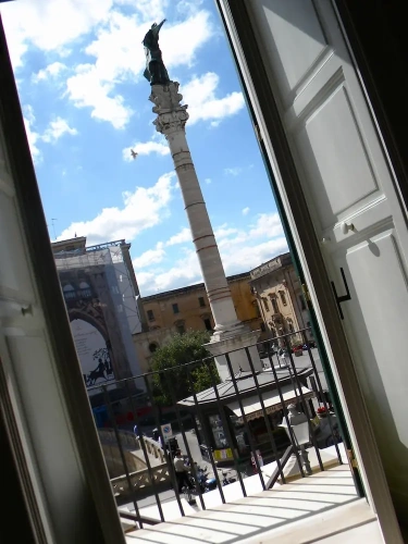 1 Bedroom Deluxe Suite with balcony and with city view