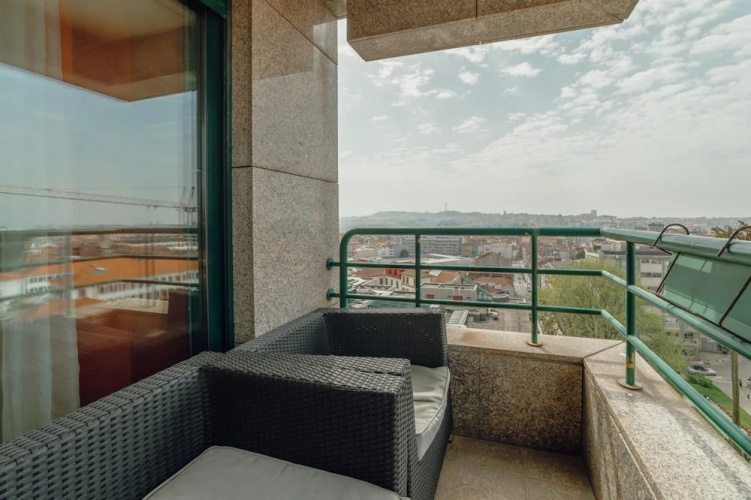Downtown Grand Tower View by Vacationy