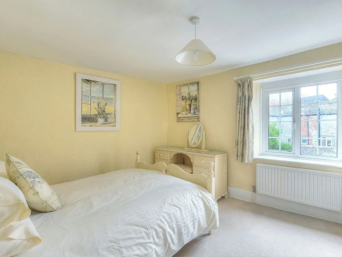4/5 Georges Square