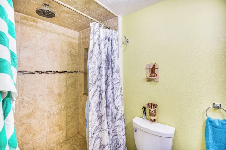 < 1/2 Mi to Beach Access + Pier: OBX Getaway