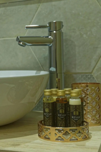 Red Ribbon