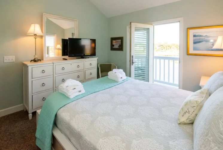 368 Ocean Point