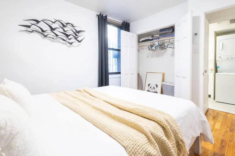 26-1c New 1BR Gramercy W D Shared Outdoor