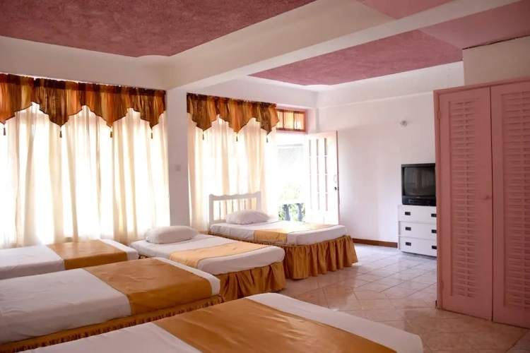 Standard Quintuple room