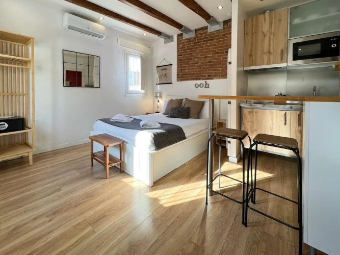 Apartment with balcony