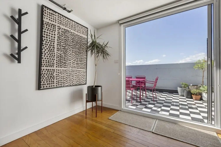 StayCentral - Fitzroy Converted Warehouse Penthouse